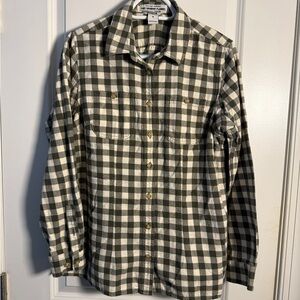 Duluth Women’s Free Swingin’ Green & White Checkered Flannel Shirt- Medium
